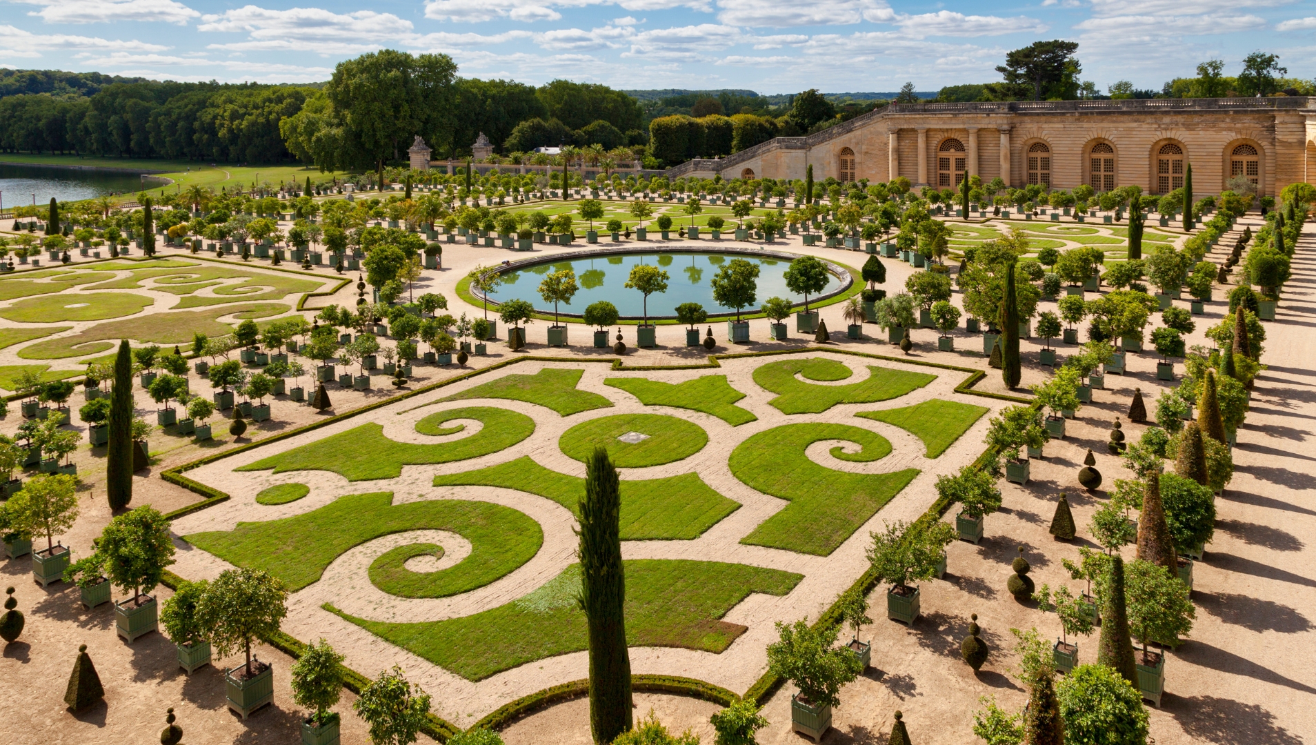 Lâu đài nguy nga Versailles