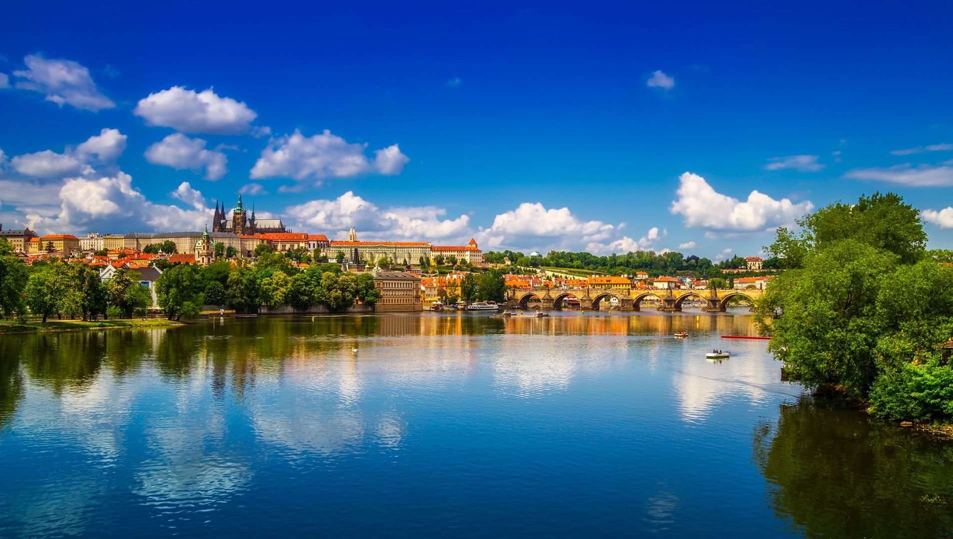 chế độ an sinh xã hội và nền giáo dục chất lượng